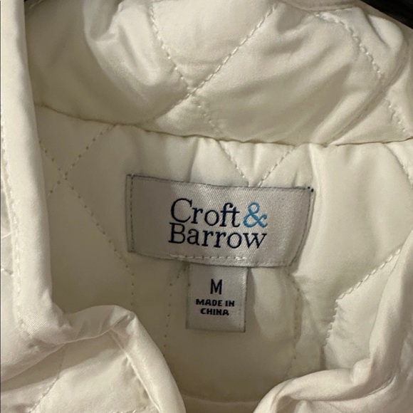 Croft & Barrow zip up vest. Size medium. - Picture 3 of 4